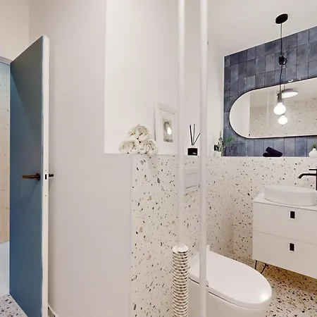 Modern 2 Bedroom - Free Parking * ブラチスラヴァ