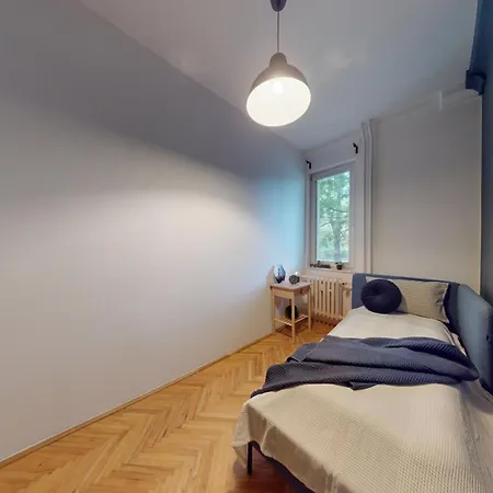 Modern 2 Bedroom - Free Parking * Bratislava