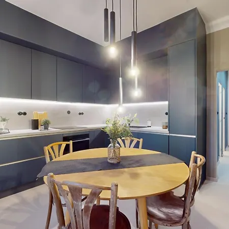 Modern 2 Bedroom - Free Parking アパート *